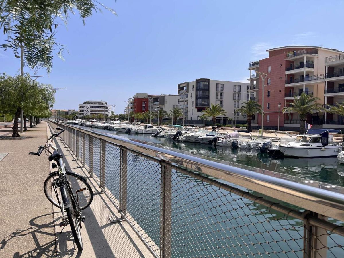 Studio Cabine A 200M De Port Frejus, Plage, Commerces, Terrasse, 4 Couchages, Menage Inclus - Fr-1-226A-31 Exterior photo