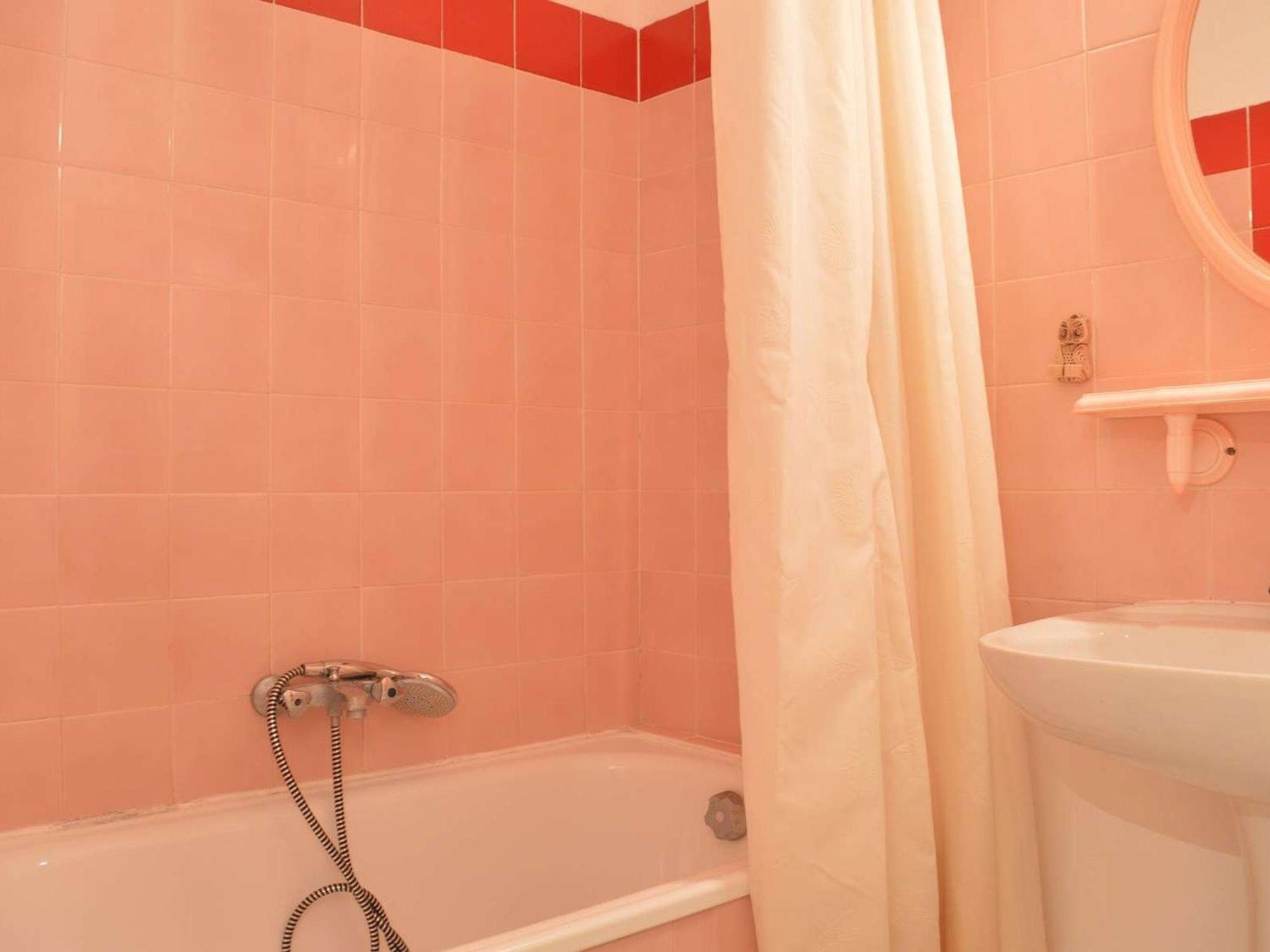 Studio Cabine A 200M De Port Frejus, Plage, Commerces, Terrasse, 4 Couchages, Menage Inclus - Fr-1-226A-31 Exterior photo